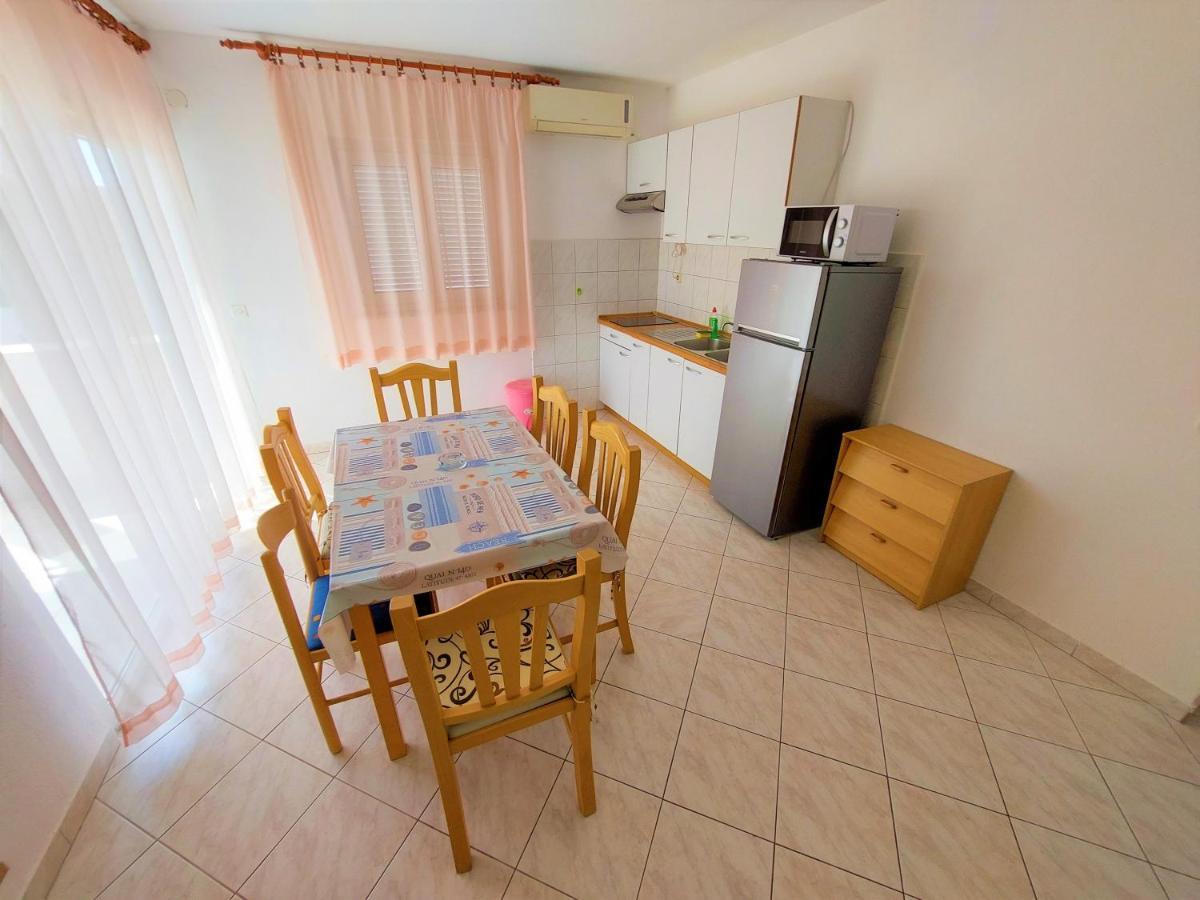 Apartments Neva & Neva Beach House Srima Bagian luar foto