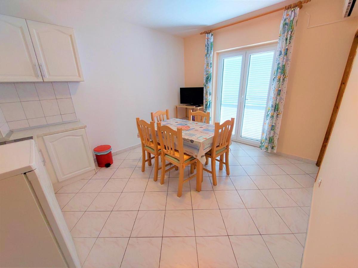 Apartments Neva & Neva Beach House Srima Bagian luar foto
