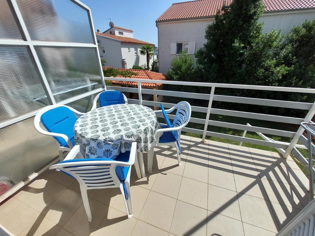 Apartments Neva & Neva Beach House Srima Bagian luar foto