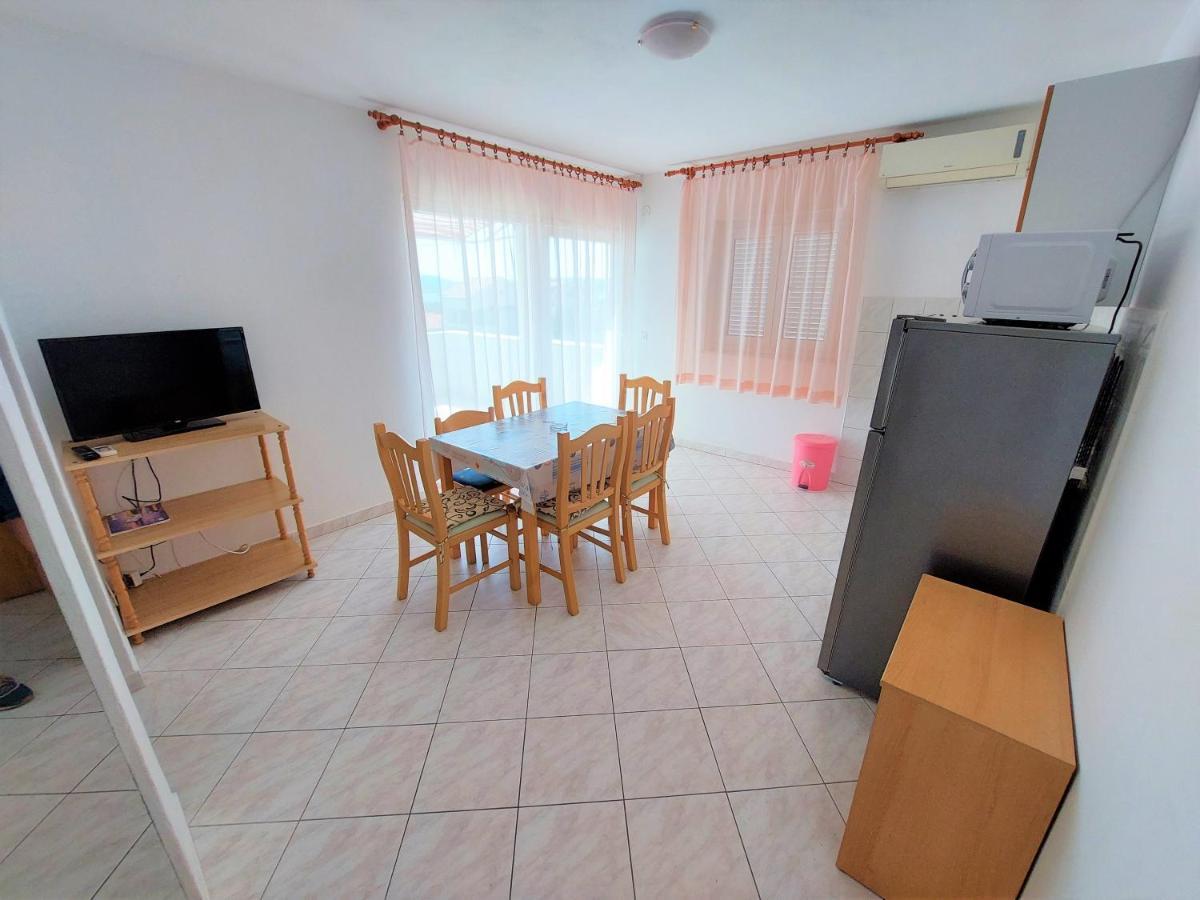 Apartments Neva & Neva Beach House Srima Bagian luar foto