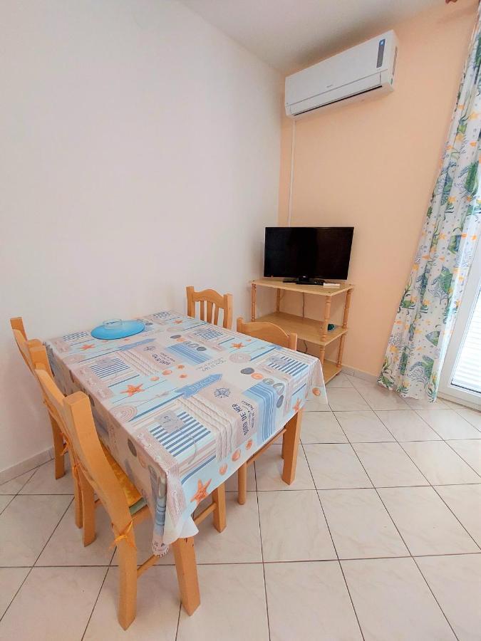 Apartments Neva & Neva Beach House Srima Bagian luar foto