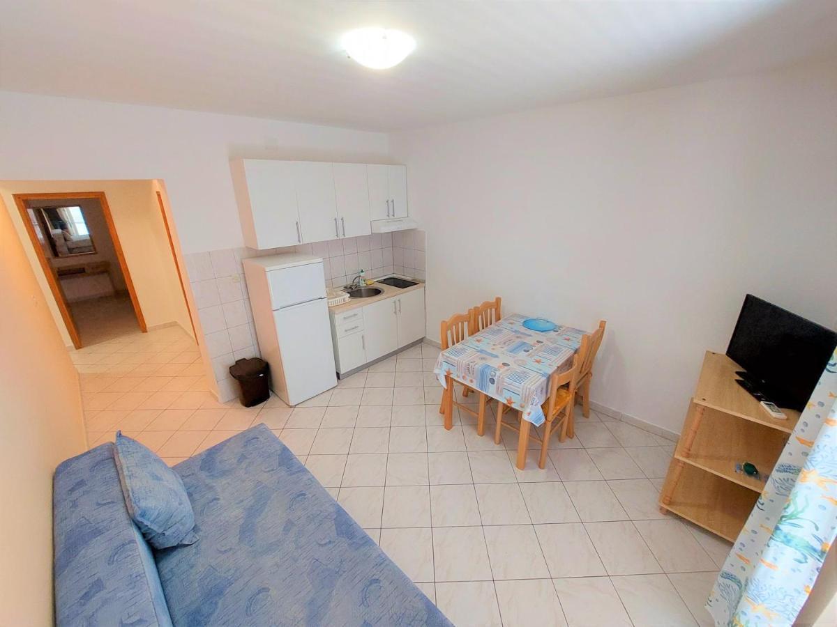 Apartments Neva & Neva Beach House Srima Bagian luar foto