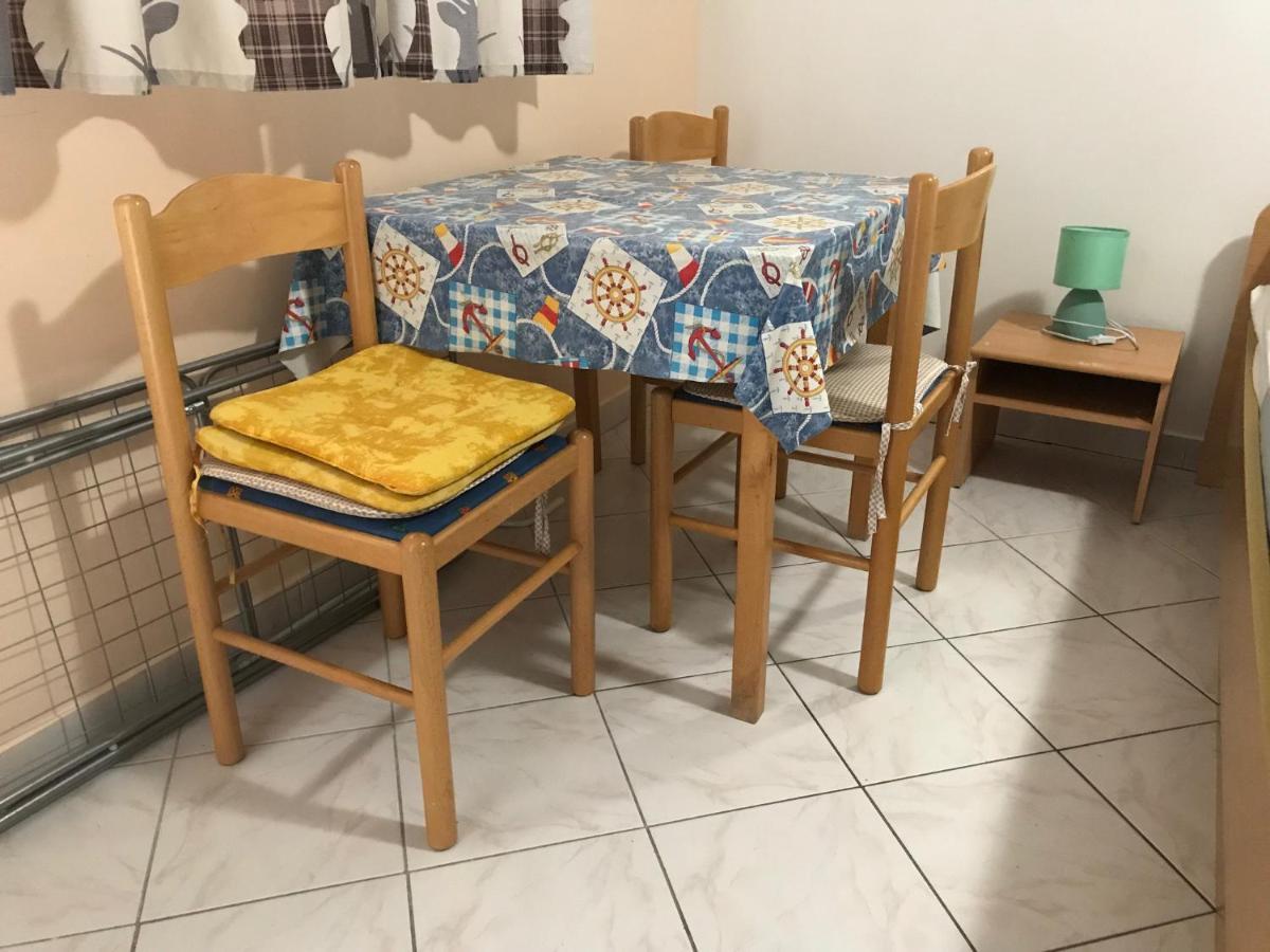 Apartments Neva & Neva Beach House Srima Bagian luar foto