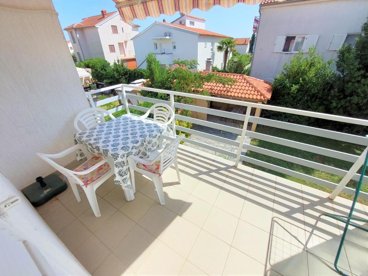 Apartments Neva & Neva Beach House Srima Bagian luar foto