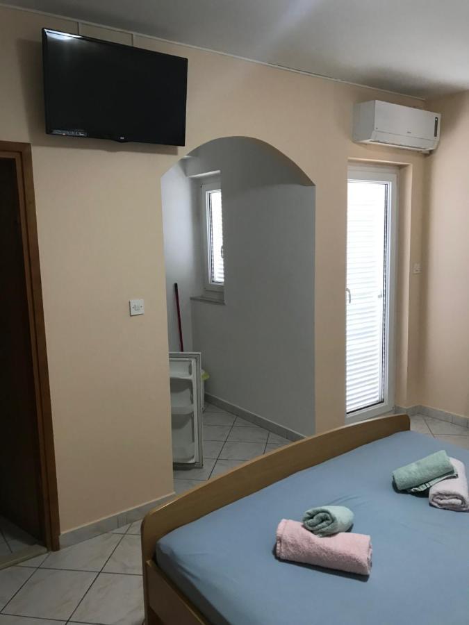 Apartments Neva & Neva Beach House Srima Bagian luar foto