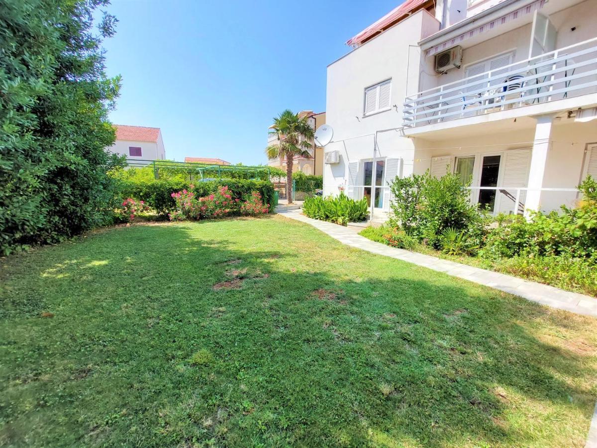Apartments Neva & Neva Beach House Srima Bagian luar foto