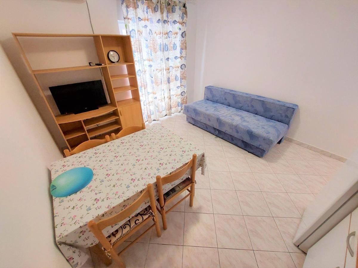 Apartments Neva & Neva Beach House Srima Bagian luar foto